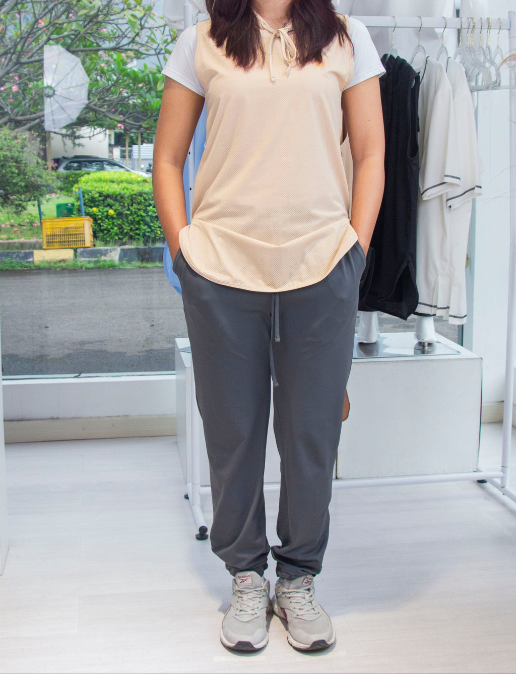 Becca Sporty Hoodie - Hoodie Sport Outer Olahraga Wanita dan Pria Sleeveless Tanpa Lengan